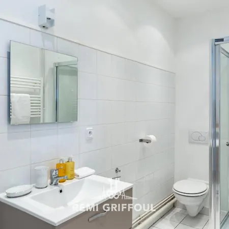 Hypolite 1 Cosy 80 Meters From The Port Of 2 Guest