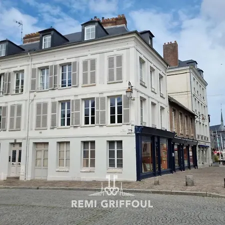 Daire Hypolite 1 Cosy 80 Meters From The Port Of 2 Guest