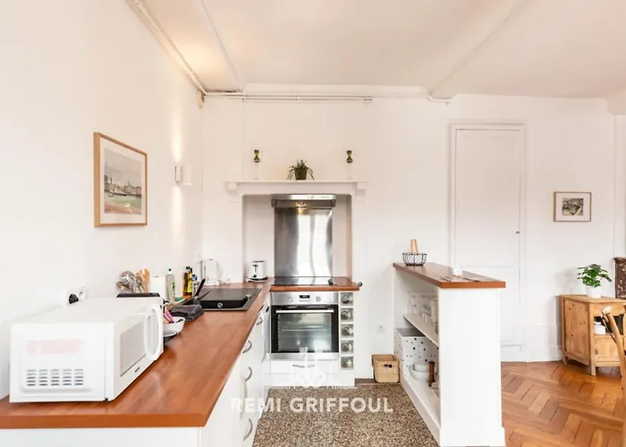 Lägenhet Hypolite 1 Cosy 80 Meters From The Port Of 2 Guest *