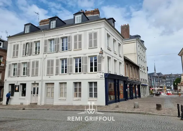 Lägenhet Hypolite 1 Cosy 80 Meters From The Port Of 2 Guest