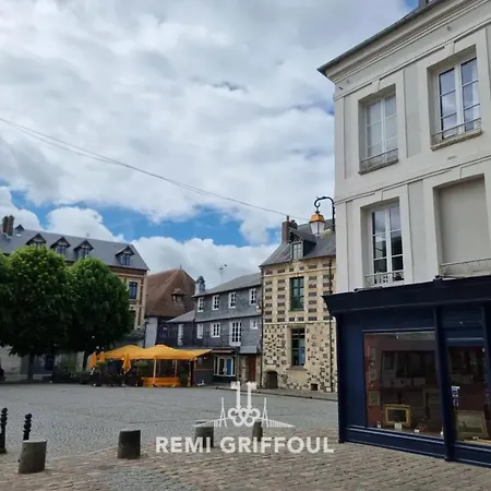 Hypolite 1 Cosy 80 Meters From The Port Of 2 Guest דירה