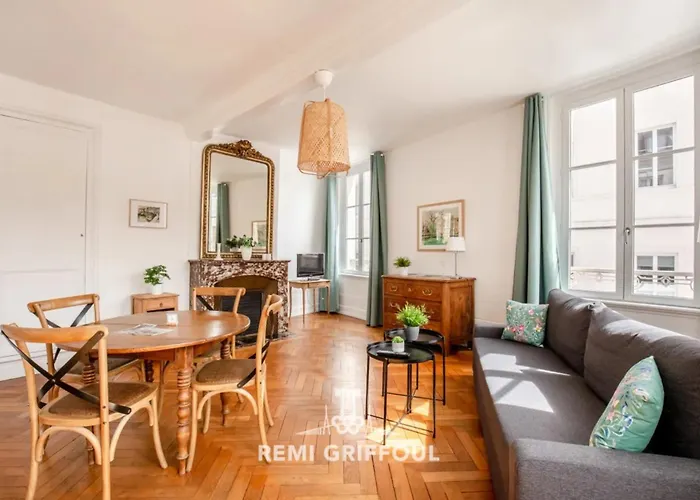 Hypolite 1 Cosy 80 Meters From The Port Of 2 Guest הונפלר